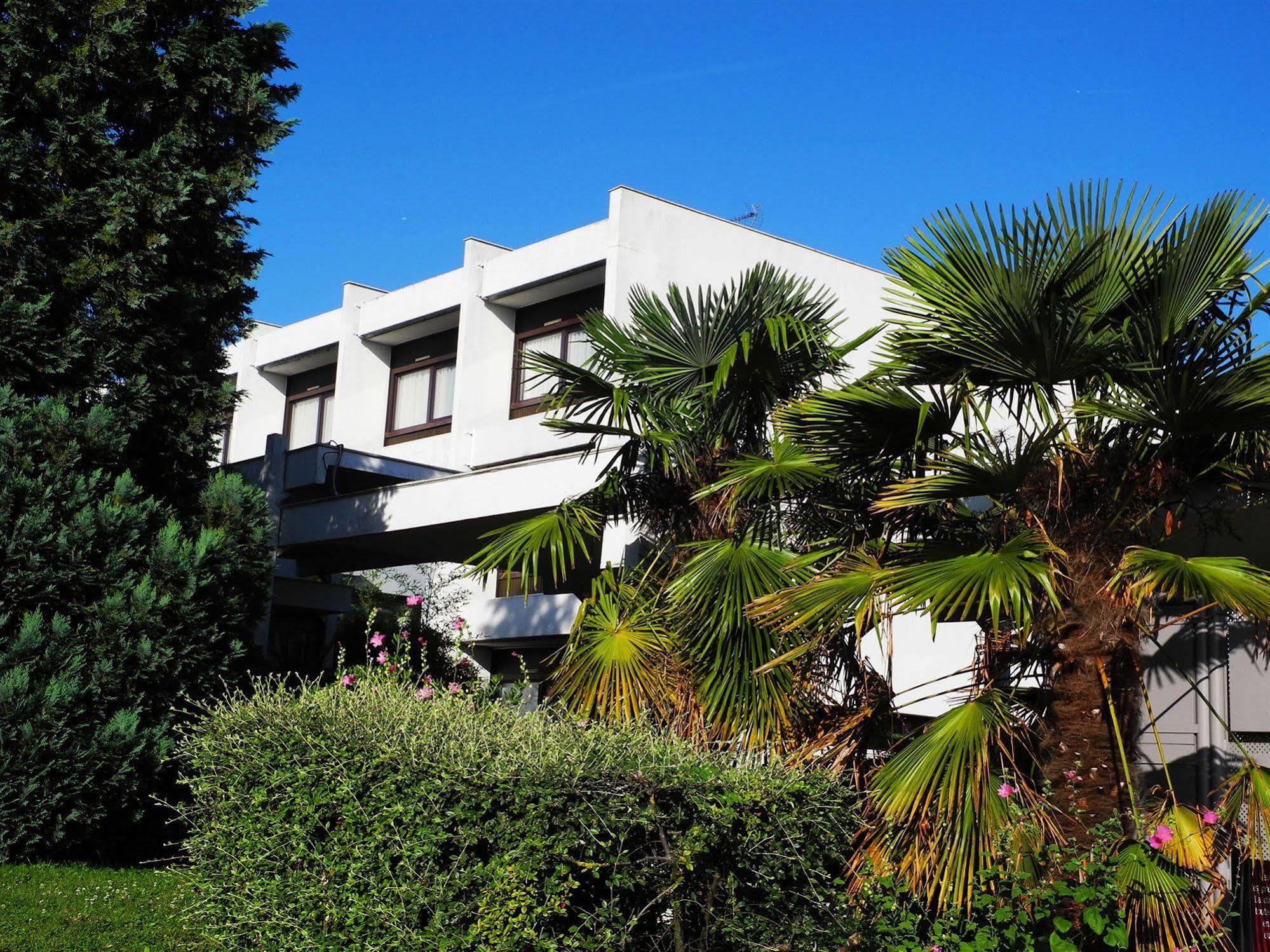 Hotel Villa Bellagio Blois By Popinns La Chaussée-Saint-Victor Exteriör bild